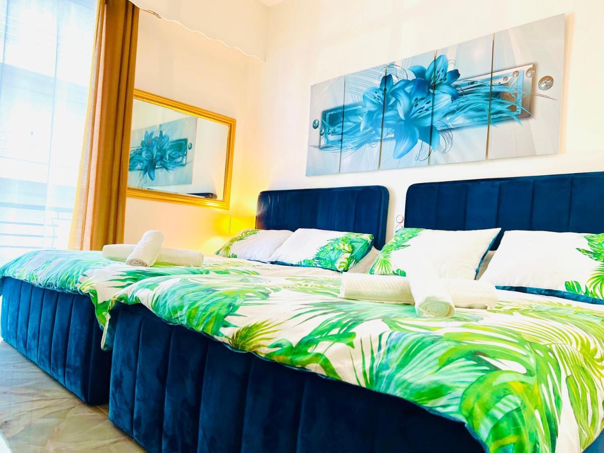 Endless Stunning Mediterranean Sea Views Promenade Des Anglais Nice Exterior photo